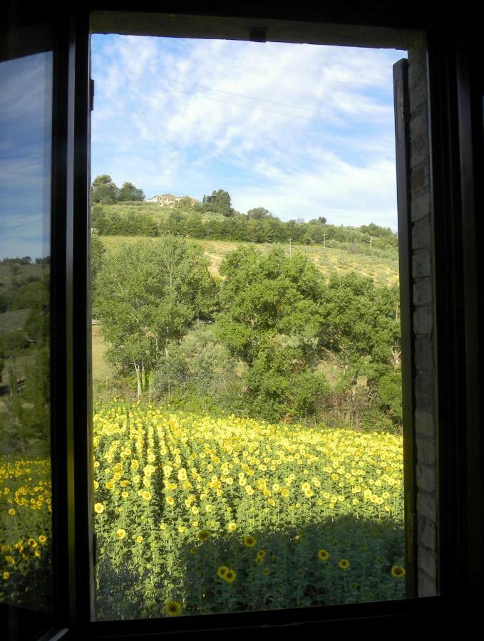 Appartamenti Verde Collina Umbra Bevagna ภายนอก รูปภาพ